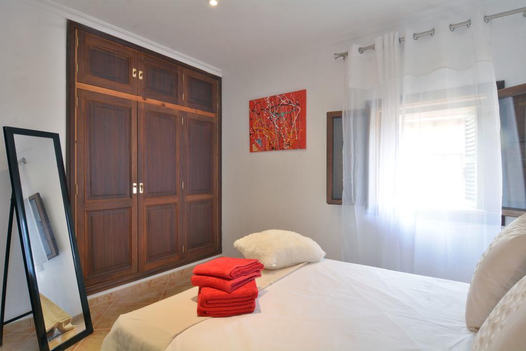 Mallorca Town House With Terrace Algaida  Room photo